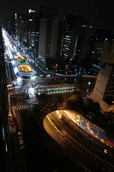 Poupatempo Sé - 02/10/2015 - Cotidiano - Fotografia - Folha de S.Paulo