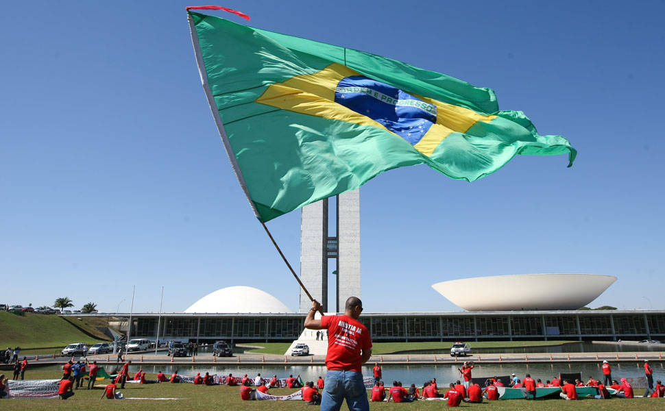 Bombeiros do Rio fazem ato em Brasília