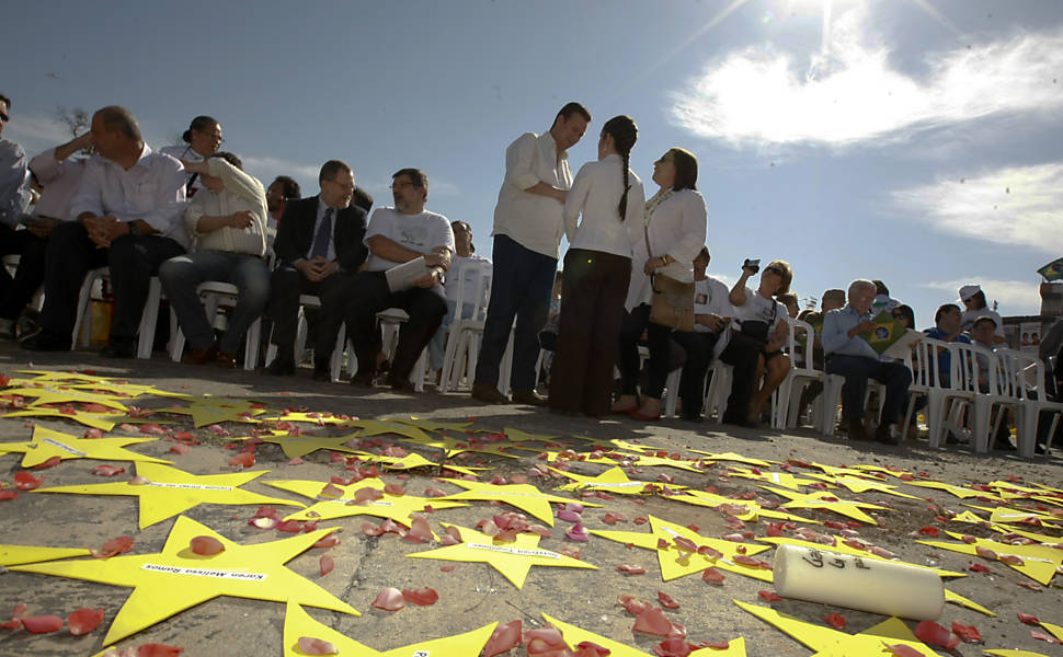 Lançamento de memorial do acidente da TAM