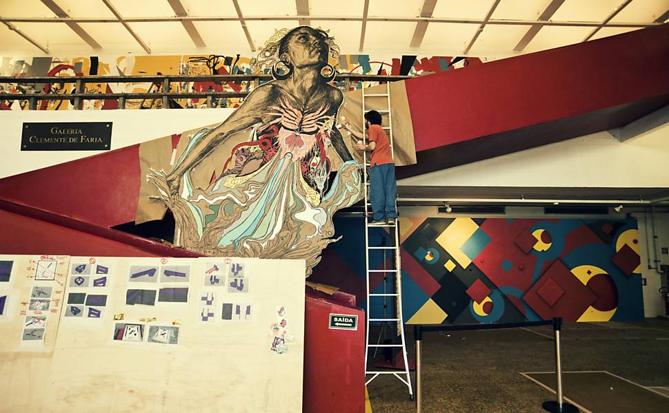 Bastidores da exposição "De dentro e De Fora" no Masp