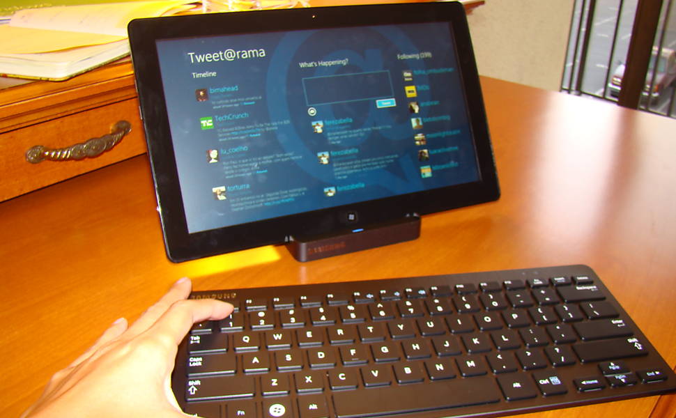 Tela do Tweet@rama, aplicativo do Windows 8 feito para usar o Twitter Leia Mais