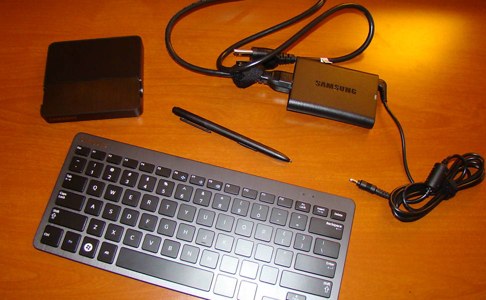 Dock, teclado, caneta e fonte do tablet da Samsung Leia Mais