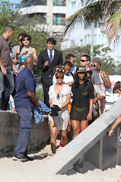Rihanna na praia de Ipanema (RJ)