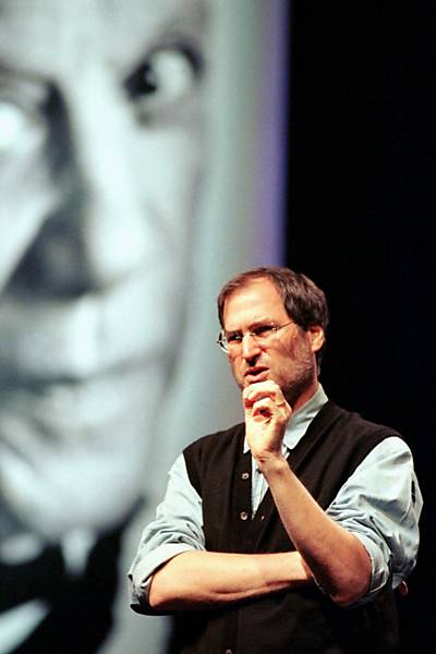 Steve Jobs durante conferência em 1997 em San Francisco