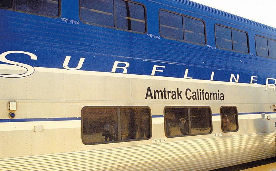 O trem Amtrak Surfliner 