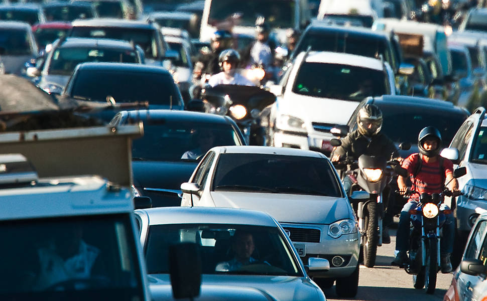 Motos na Marginal Pinheiros