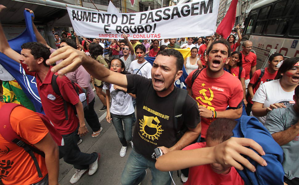 Protesto de estudantes em Recife (PE)