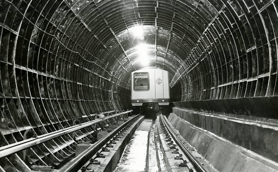 Primeiras etapas da construção do metrô