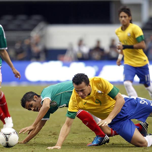 Brasil X Mexico Amistoso 03 06 2012 Esporte Fotografia Folha De S Paulo