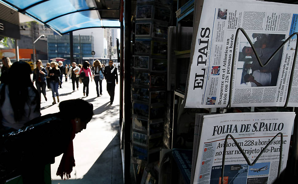 Acidente do voo da Air France foi notícia nos principais jornais do mundo 