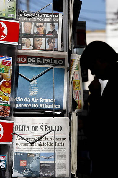 Acidente do voo da Air France foi notícia nos principais jornais do mundo 