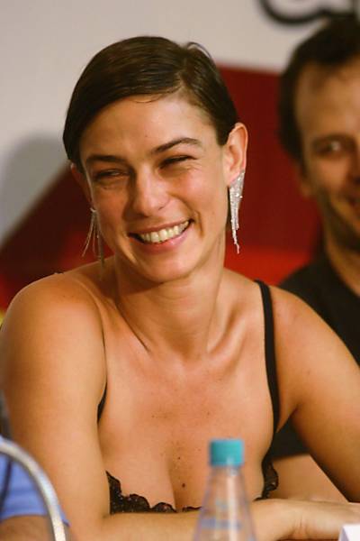 Maria Paula dá entrevista em 2003