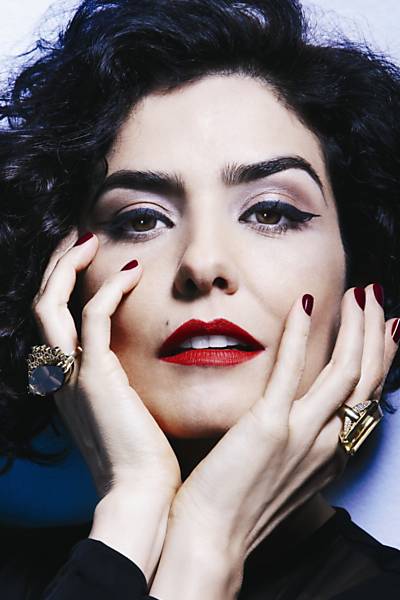 Letícia Sabatella capa da revista "Lola"
