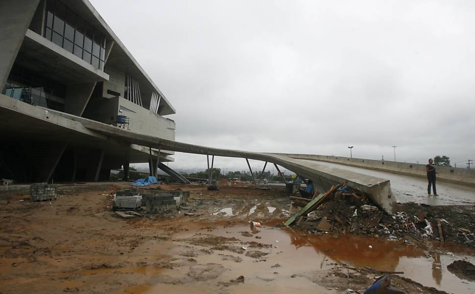 Parte da então Cidade da Música, na Barra da Tijuca, zona oeste do Rio, inaugurada incompleta em 2008