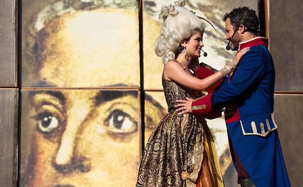 Encenação sobre o Auto da Independência no parque do Ipiranga em São Paulo