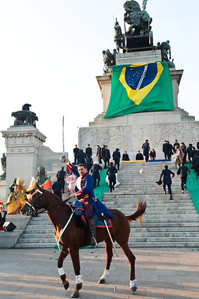 Encenação sobre o Auto da Independência chamada "Grito do Ipiranga" com os atores Murilo Rosa (Dom Pedro I), Deborah Secco (D. Leopoldina) e Renato Borghi José Bonifácio),  no Parque da Independência, no Ipiranga em São Paulo