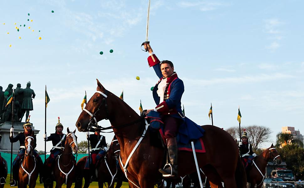 Murilo Rosa como Dom Pedro I na encenação sobre o Auto da Independência