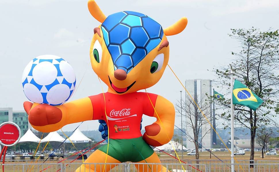 O que aconteceu com o mascote do Brasil de 2014?