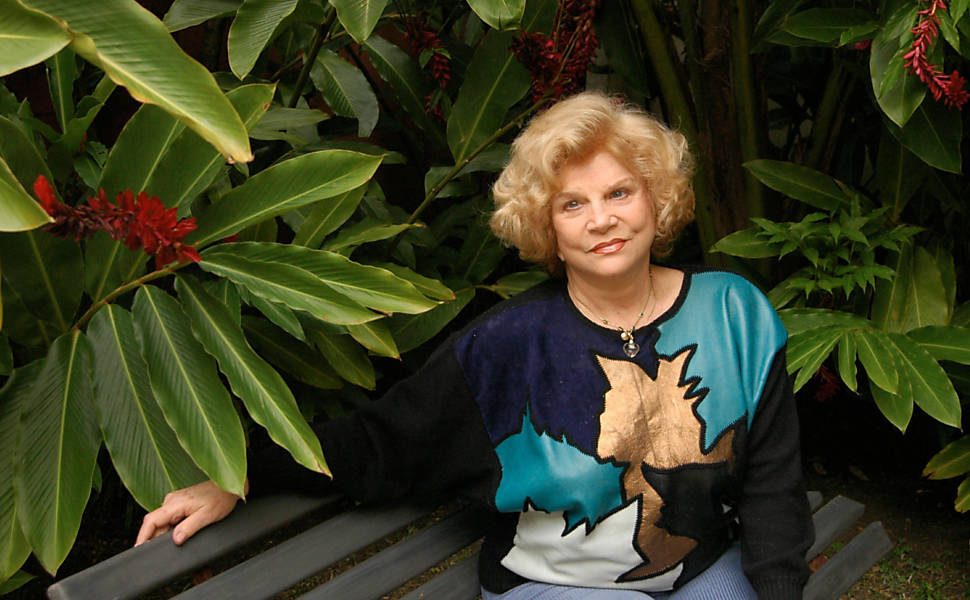 Tônia Carrero em casa, no Rio, em 2004