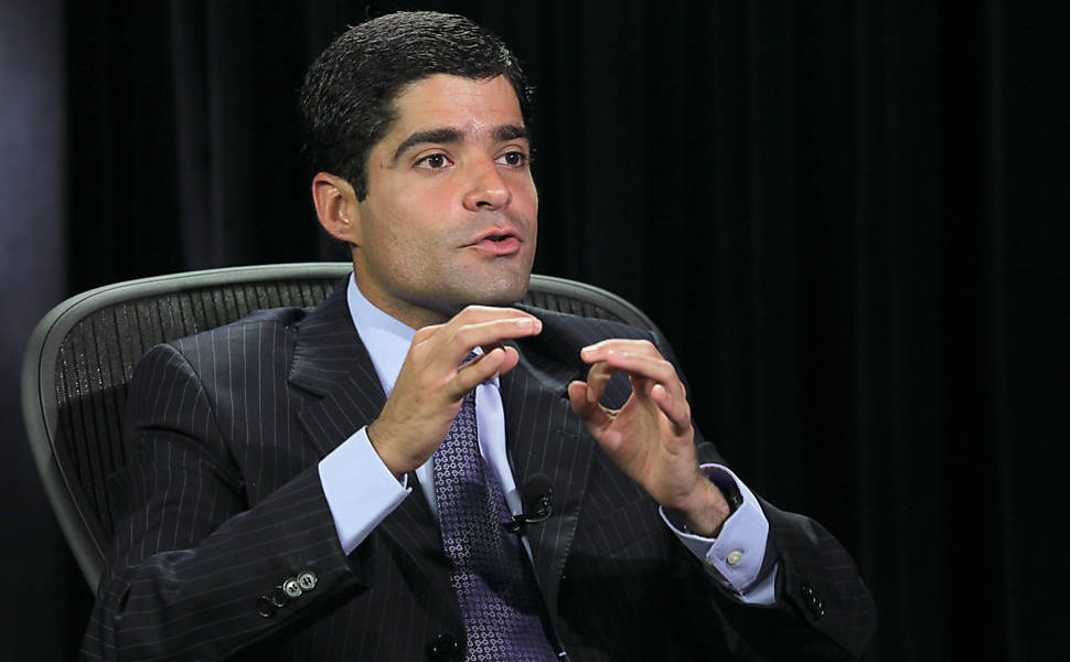 O prefeito eleito de Salvador, ACM Neto, participa do programa "Poder e Política - Entrevista", conduzido pelo jornalista Fernando Rodrigues 