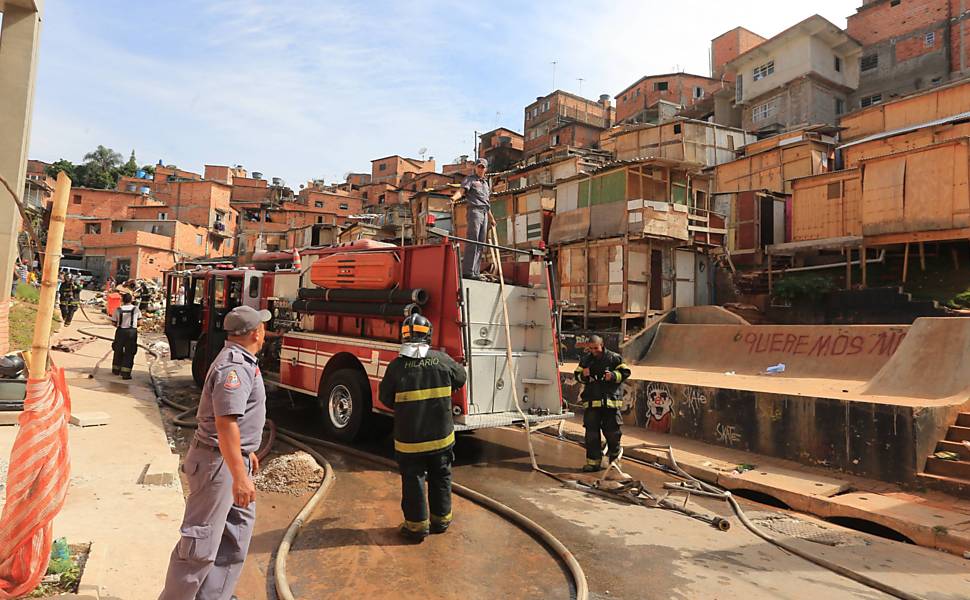 Incêndio na favela Paraisópolis
