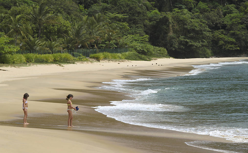 Praias paulistas registram melhora antes do verão