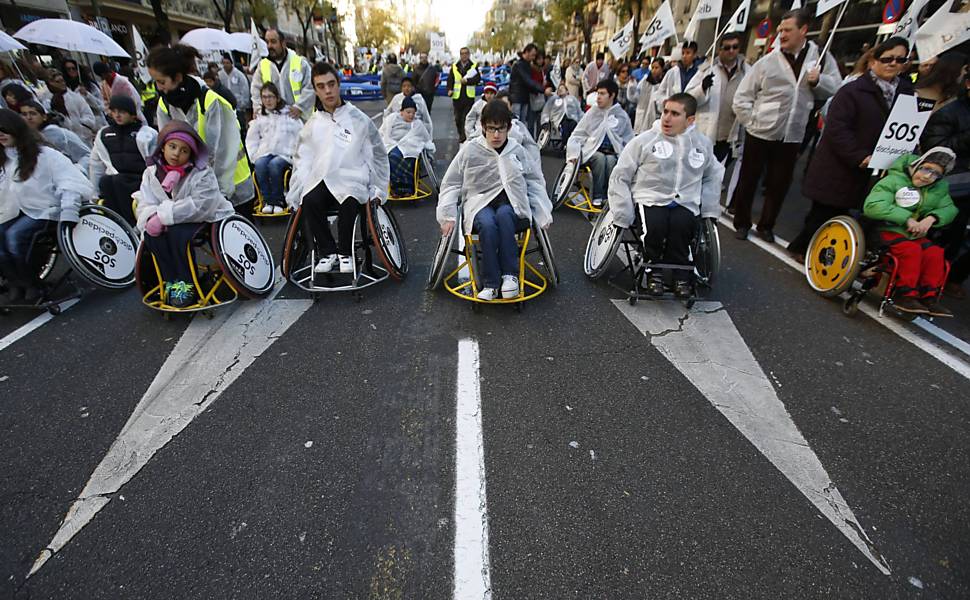 Deficientes protestam em Madri