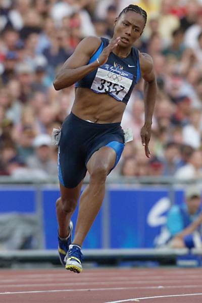 Marion Jones chegou a ser a rainha das pistas de atletismo e nunca chegou a ser pega nos exames antidoping no auge. Porém acabou sendo flagrada dentro do caso Balco e teve cassada os três ouros olímpicos e dois bronzes conquistados na Olimpíada de 2000, em Sydney (Austrália). Ela admitiu o doping em 2007