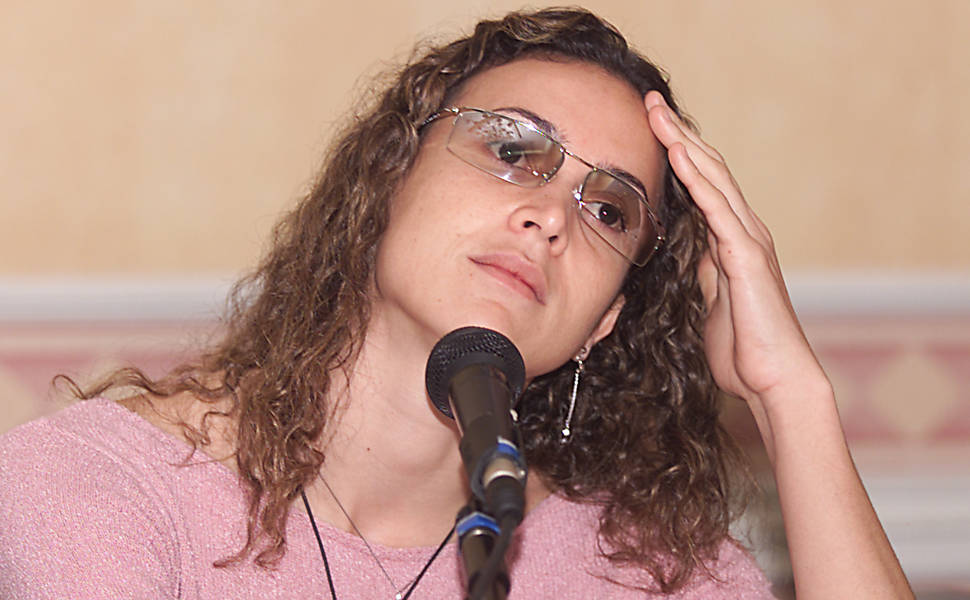 Dona de três das cinco melhores marcas de 2003 e bronze no Mundial indoor, Maurren Maggi chegou ao Pan de Santo Domingo como favorita, mas um antidoping positivo para um esteroide anabólico (clostebol) alterou seus planos. Maurren alegou contaminação por um creme cicatrizante <a href=