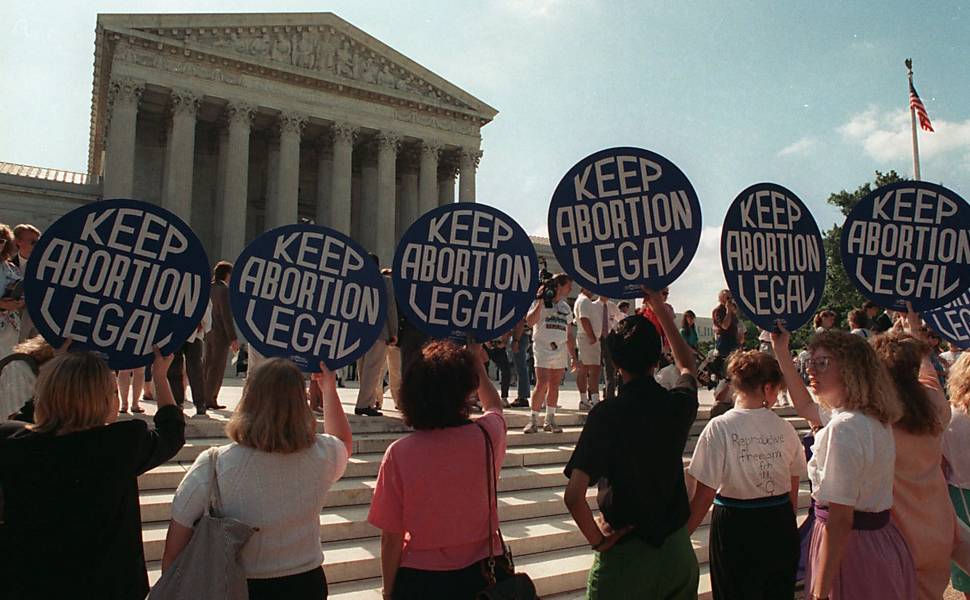 Manifestação pró-aborto em frente à Suprema Corte, em Washington