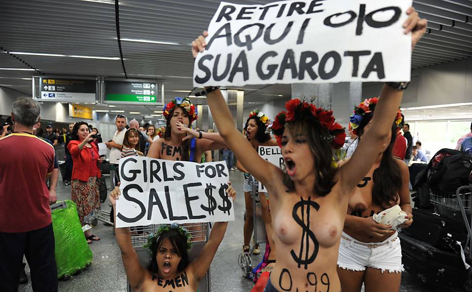 Ativistas do Femen protestam no Brasil 