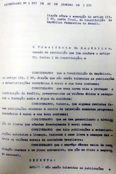 Documento assinado pelo então ministro da Justiça, Alfredo Buzaid, descreve decreto que impõe censura prévia a propagandas, espetáculos, publicações internacionais, entre outros <a href="www1.folha.com.br/especial/2013/folhatransparencia/">Veja lista de documentos</a> 