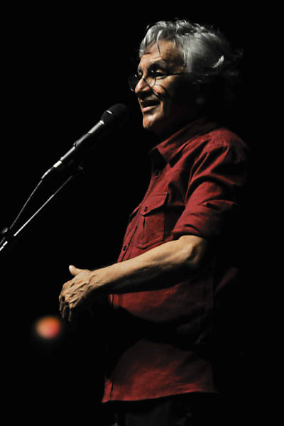 Caetano Veloso Nine Out Of Ten Lyrics Folha De S Paulo Internacional En Culture Brazilian Musicians Caetano Veloso And Gilberto Gil To Tour Europe And The Middle East In 50 Year Anniversary 25 06 2015