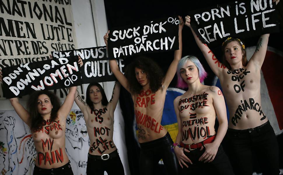 Femen protesta em feira erótica