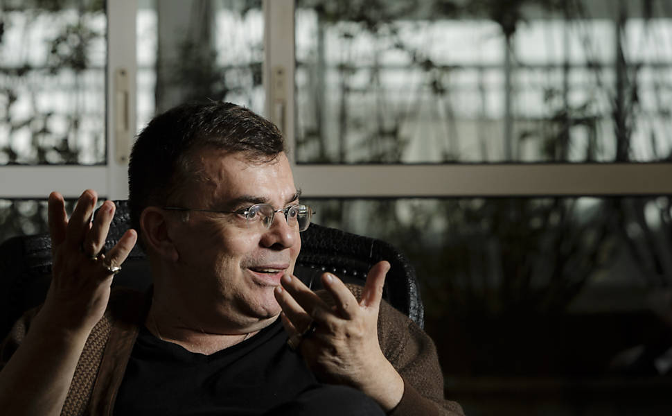 O autor Walcyr Carrasco lança livro e prepara novela das 21h na Globo