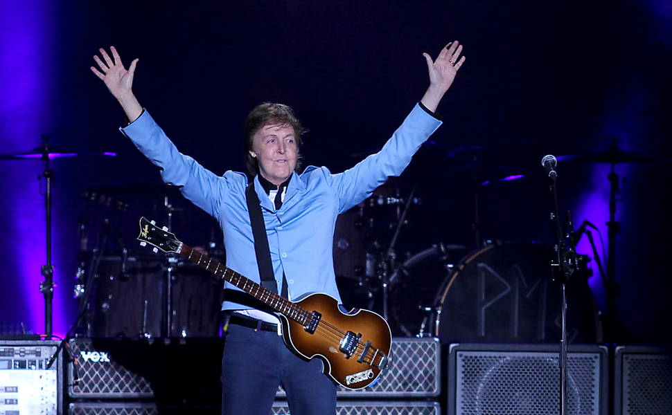 Paul McCartney durante apresentação para quase 53 mil pessoas no Mineirão, em Belo Horizonte 