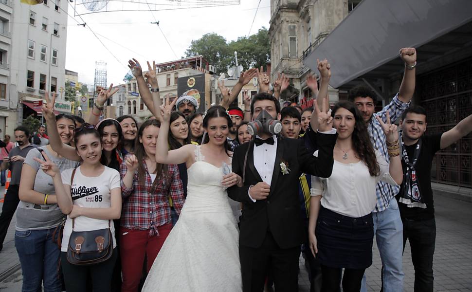 Casal testemunha protestos em Istambul