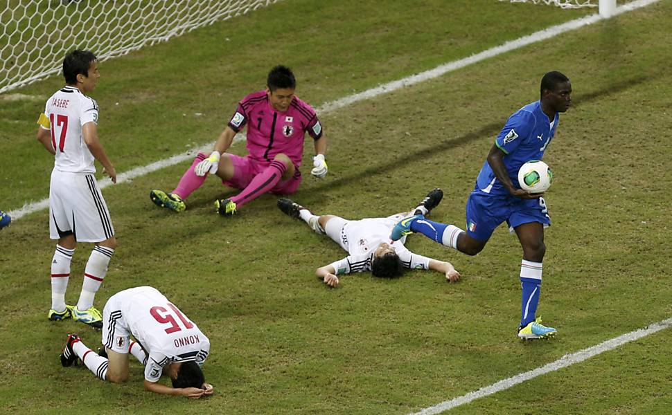 Itália x Japão - 19/06/2013 - Esporte - Fotografia - Folha ...