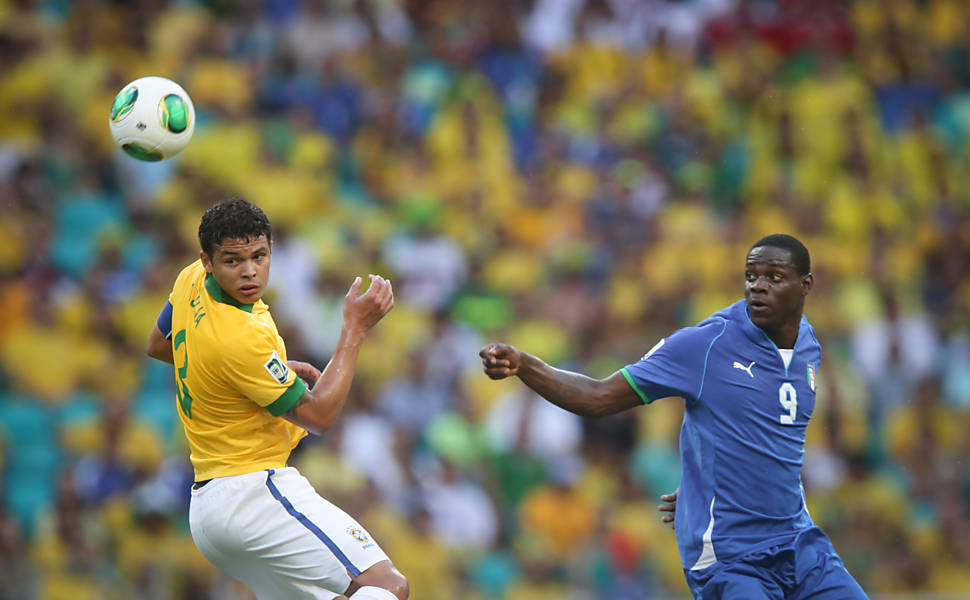 O Brasil sofreu, mas conseguiu vencer a Itália por 4 a 2, na Arena Fonte Nova, em Salvador, e terminou a primeira fase da Copa das Confederações na liderança do Grupo A. O Brasil sofreu, mas conseguiu vencer a Itália por 4 a 2, na Arena Fonte Nova, em Salvador, e terminou a primeira fase da Copa das Confederações na liderança do Grupo A.