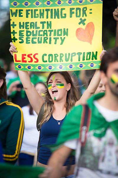 Brasileiros fazem manifestação em Brisbane (Austrália)