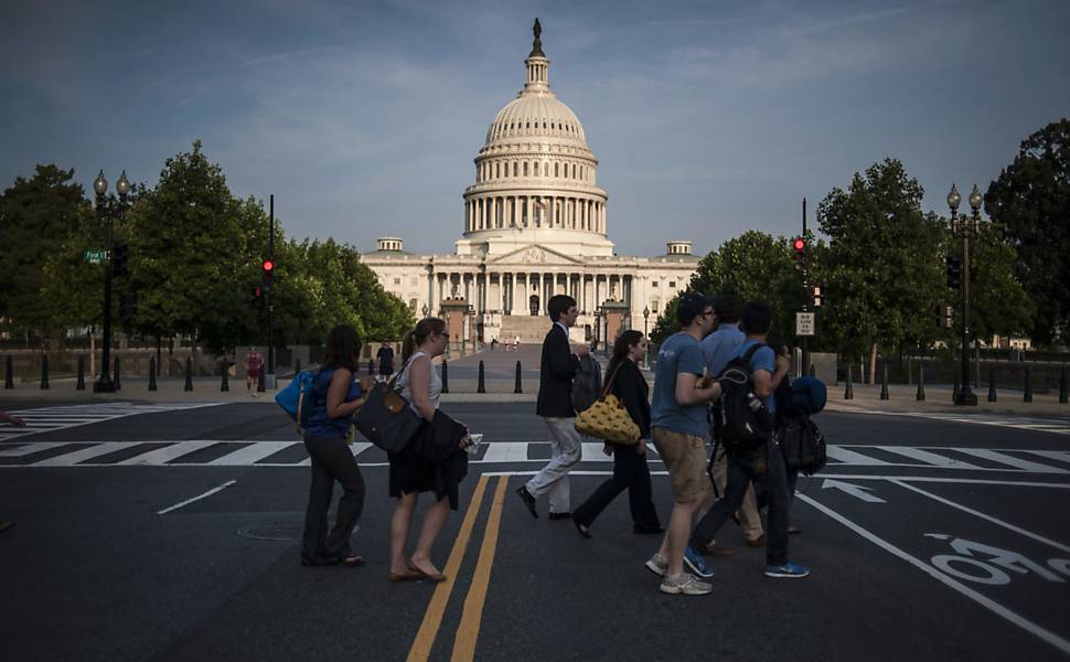 Também será concedido visto permanente ao cônjuge estrangeiro de um americano homossexual
