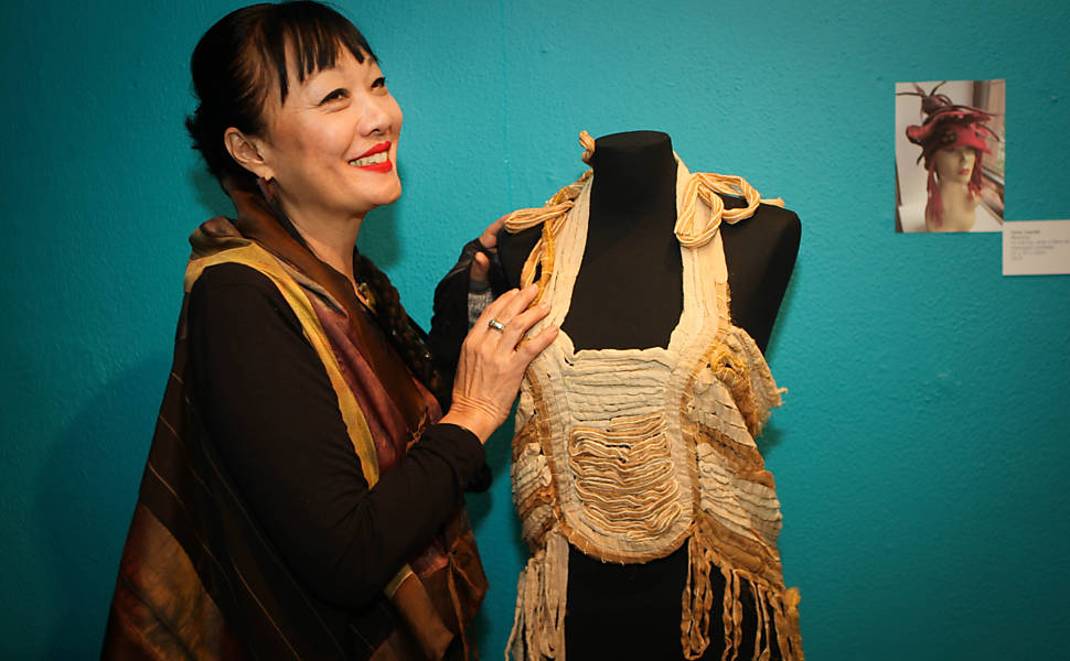 Mostra de arte têxtil é aberta em Pinheiros