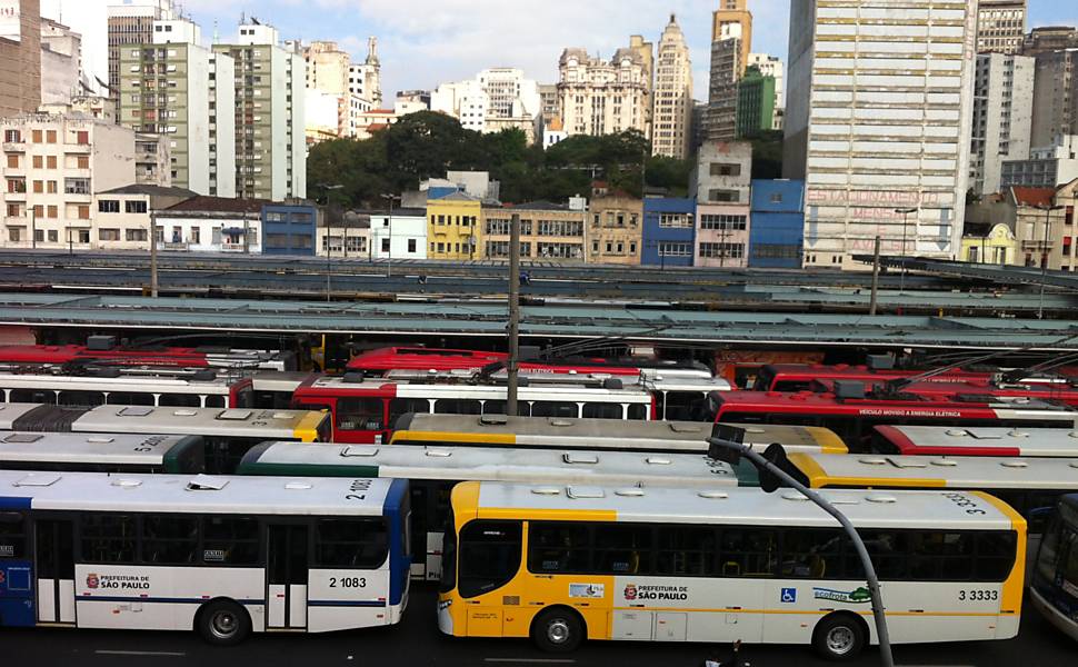 Paralisação dos ônibus na capital
