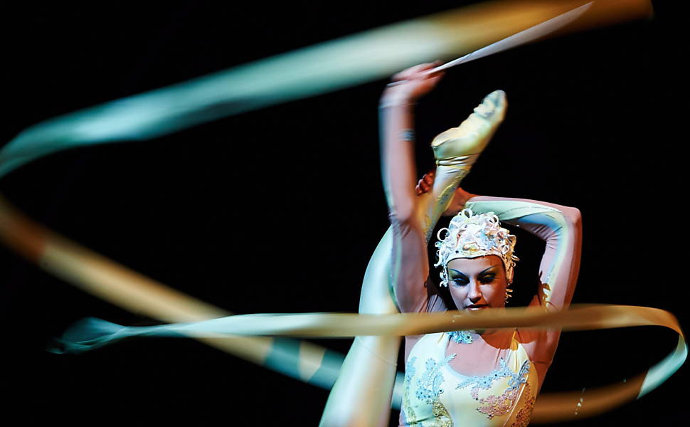 Cirque du Soleil apresenta "Alegria"