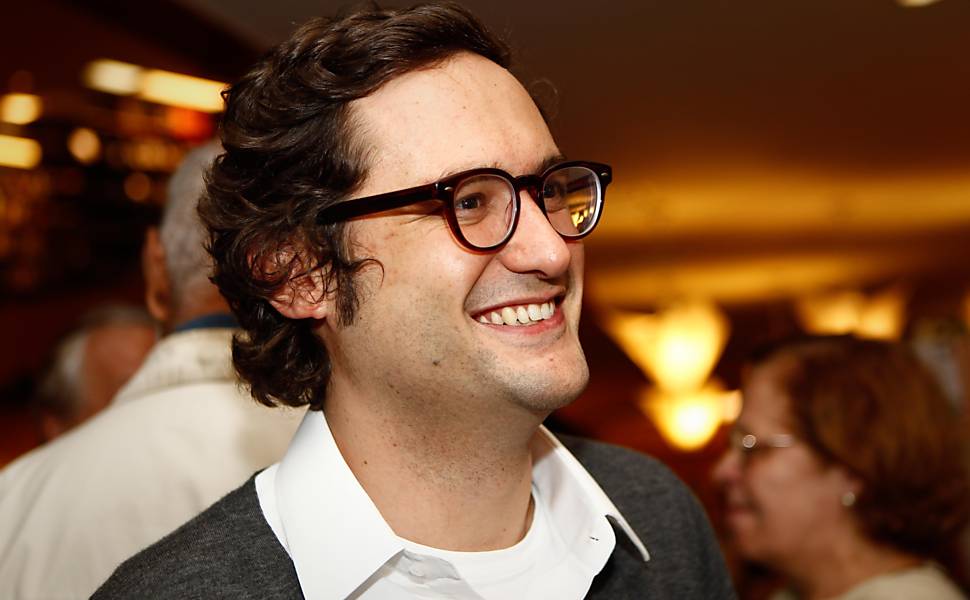 Otávio Marques da Costa, editor, compareceu ao lançamento