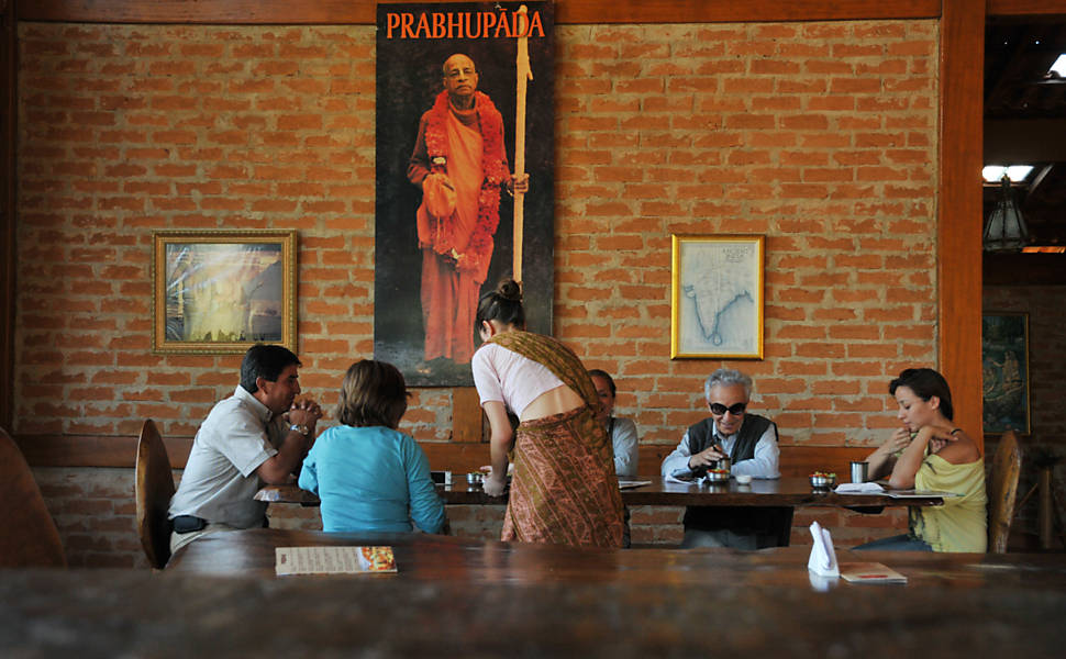 Culinária Hare Krishna - 23/08/2013 - Cotidiano - Fotografia - Folha de  S.Paulo