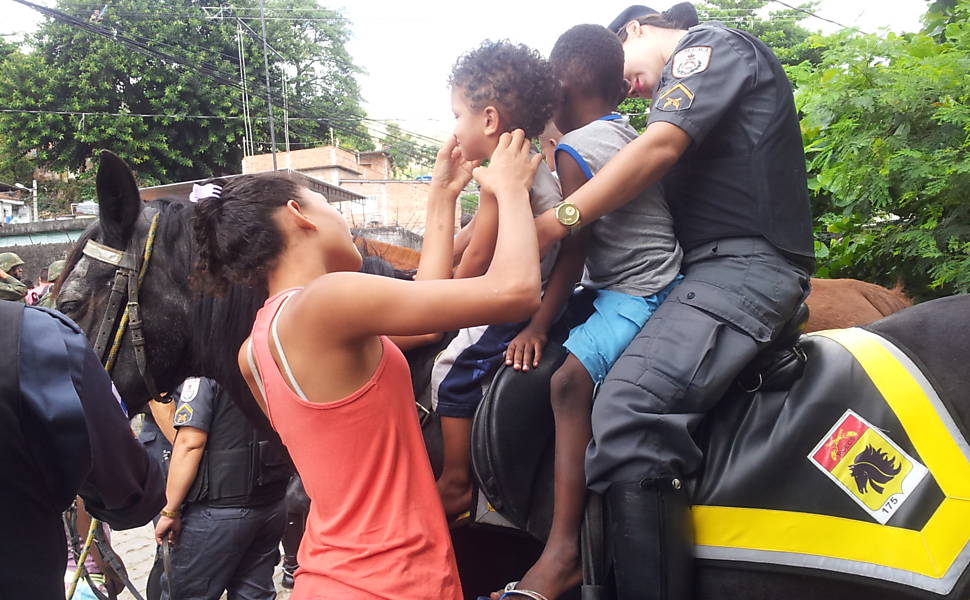 Ocupação policial  no Complexo do Lins