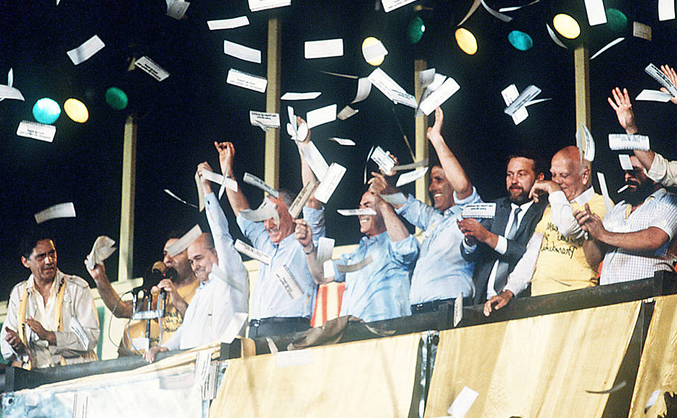 Palanque em comício das Diretas-Já