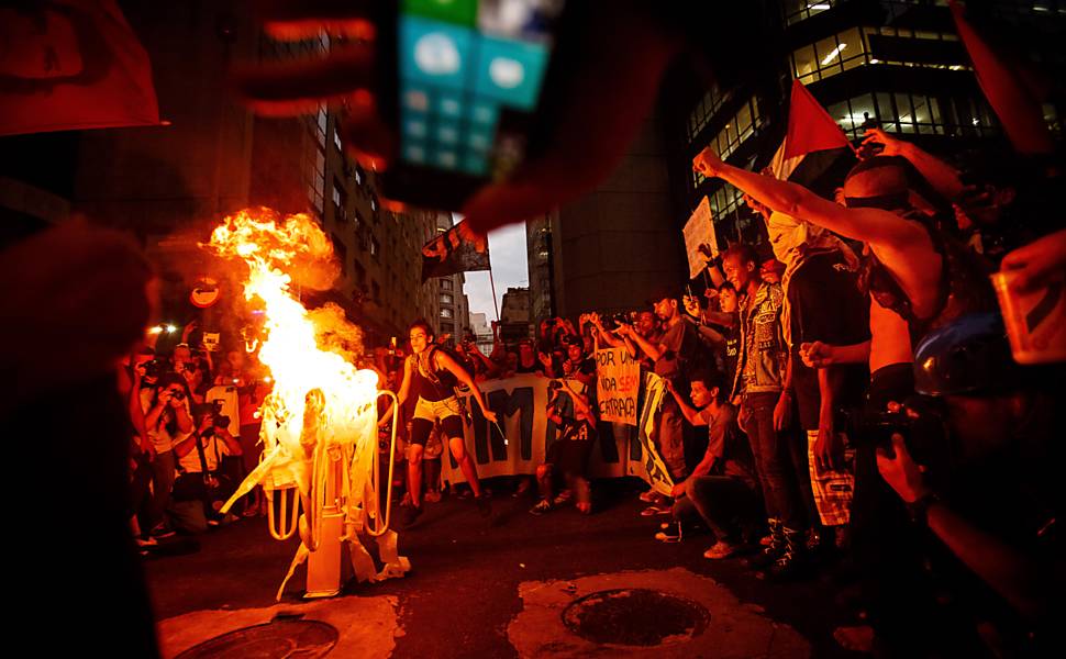 Protesto contra o aumento da tarifa no Rio em 2014