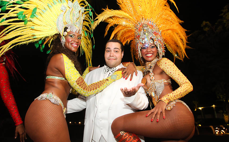 Tiago Abravanel faz show no Baile Oficial da Cidade do Rio